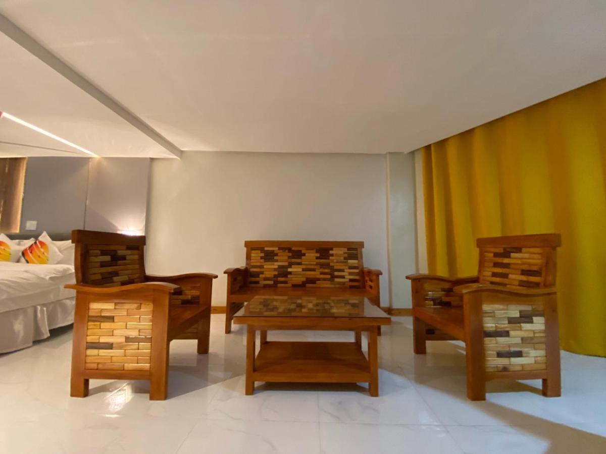 Ngn Gran Hotel Tuguegarao City Exterior photo