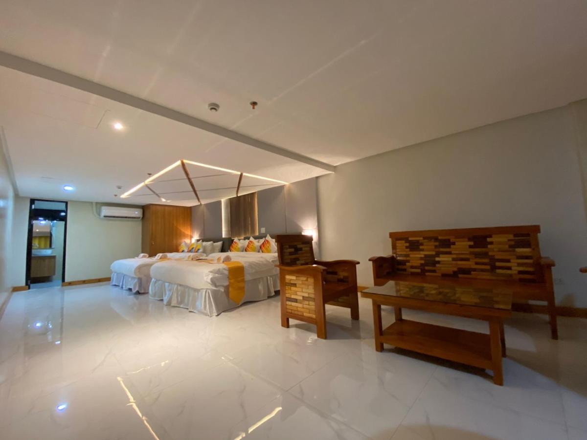 Ngn Gran Hotel Tuguegarao City Exterior photo
